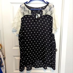 NWT Disney Torrid Minnie mouse top p